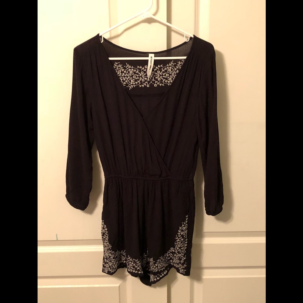 Shorts Romper Size: XS; Brand: Bethany Mota